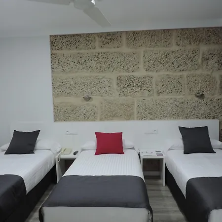 Junquera Otel 3*