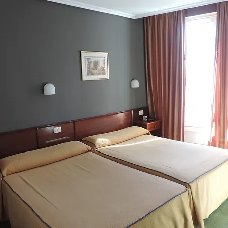 Junquera Otel 3*